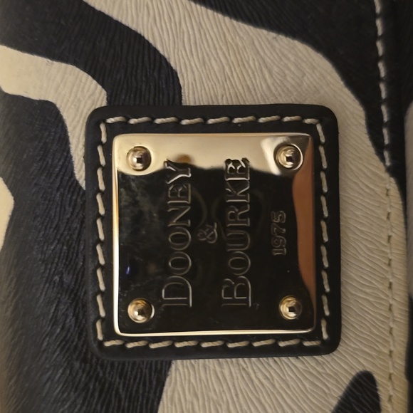 Wallet - Picture 2 of 5